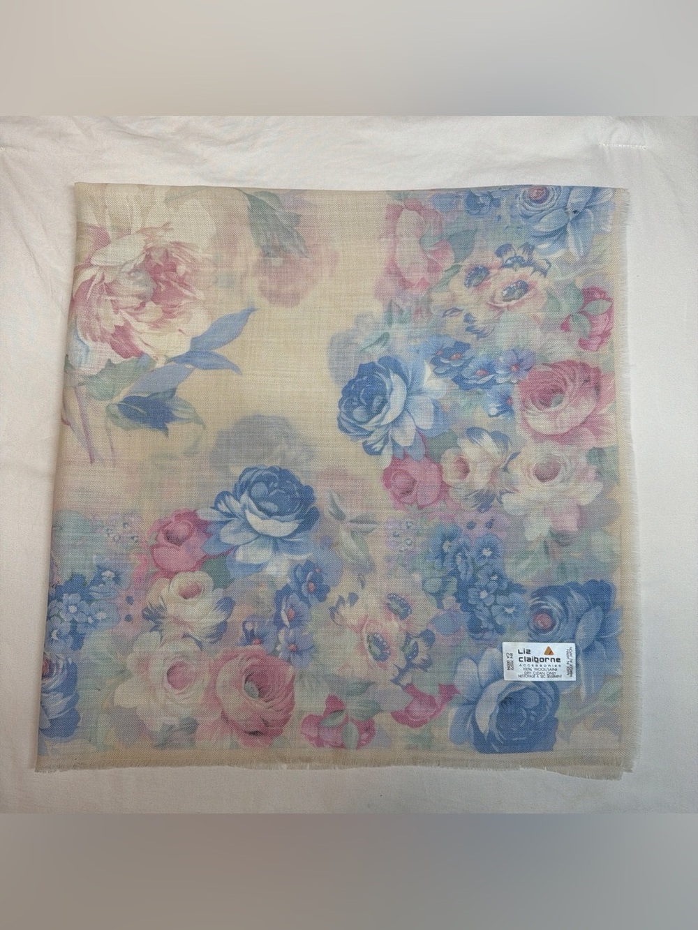 Liz Claiborne Wool Pastel Floral Scarf in Blue, Pink, Cream